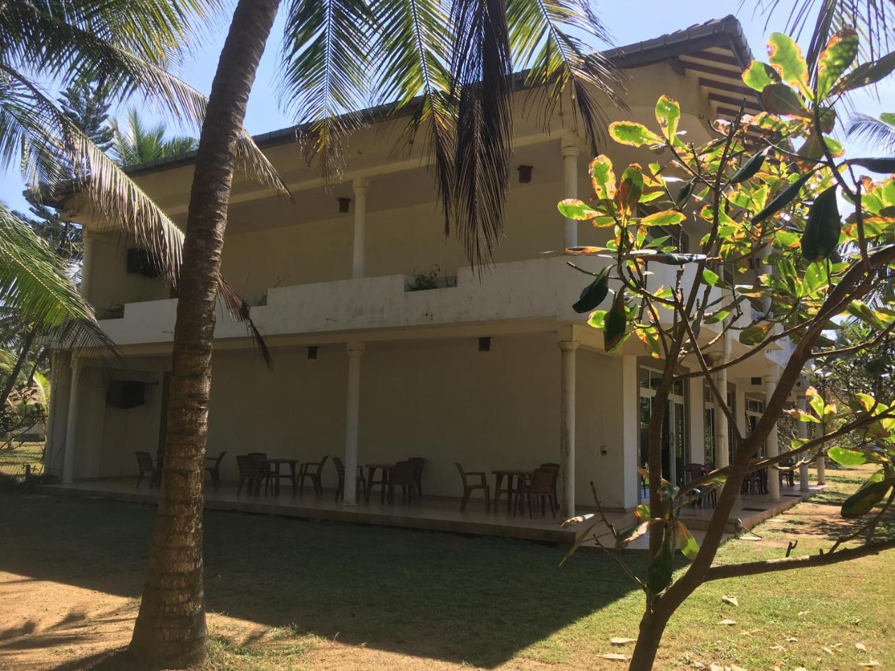 Raja Beach Hotel - Level 1 Safe&Secure Balapitiya Exterior foto